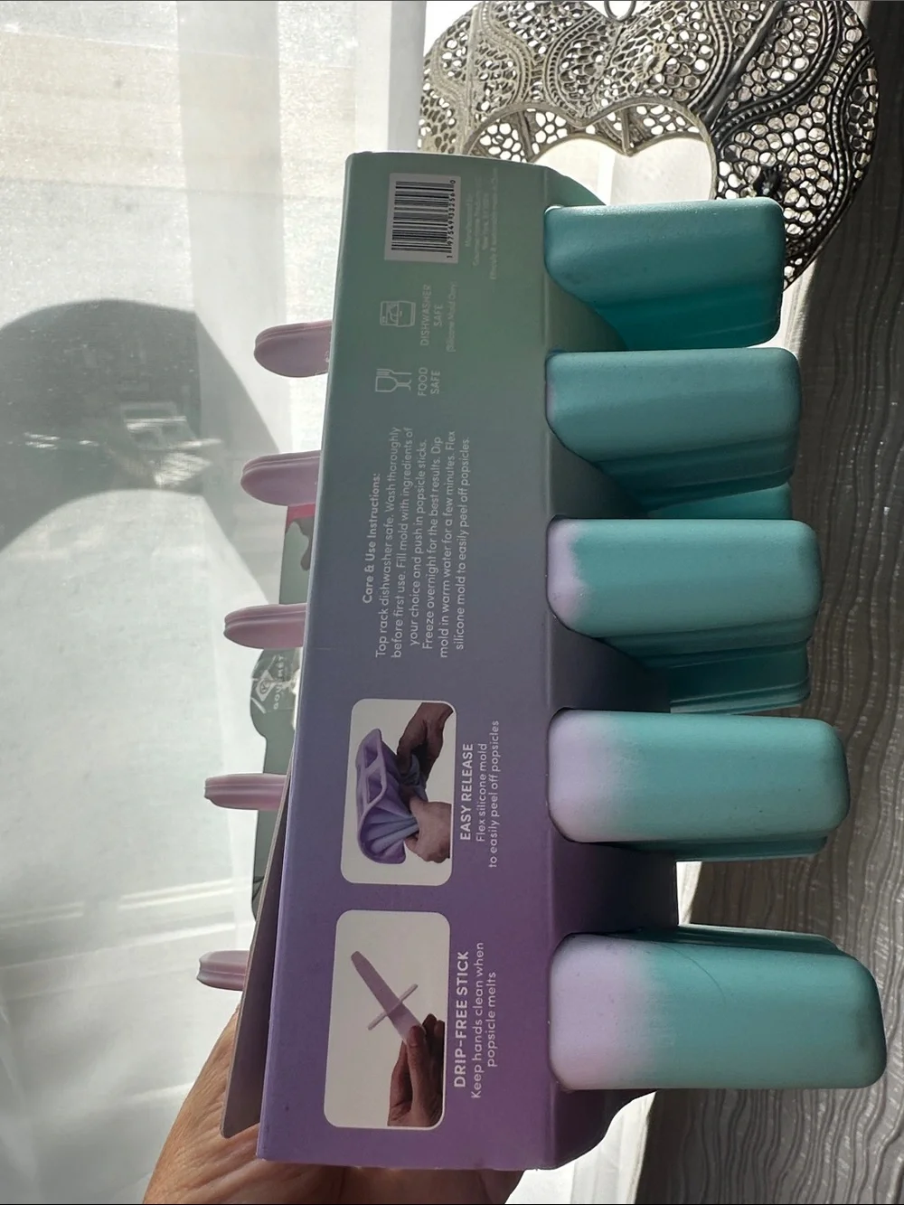 Reusable Silicone Ice Pop Molds in Mint Green and Light Pink |